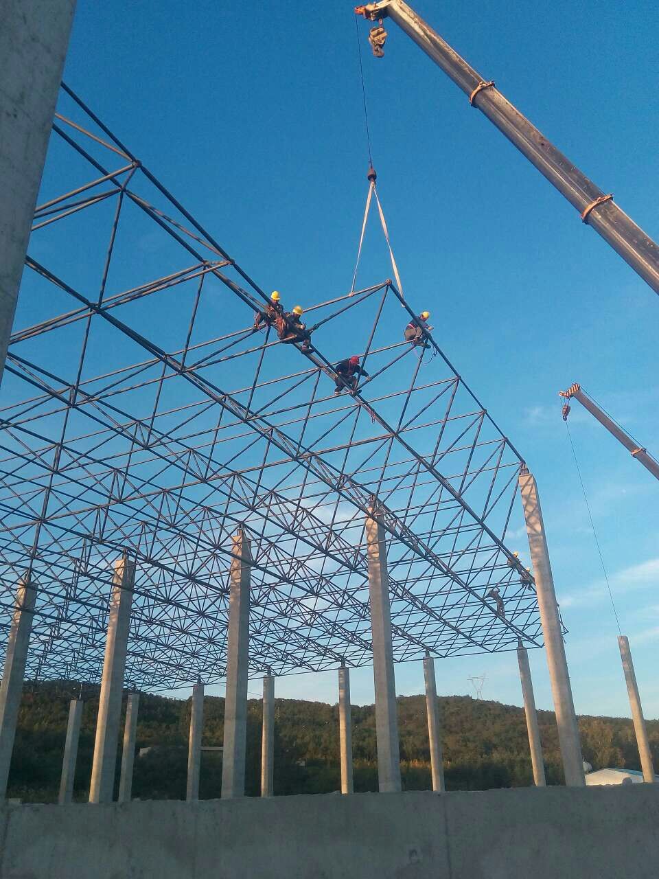 海南汪清物流园网架